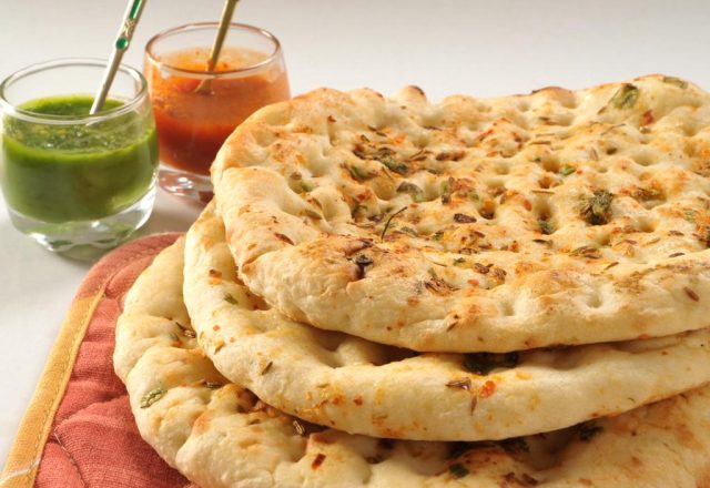 طريقة عمل خبز النان بالجبن