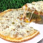 طريقة عمل البيتزا بصوص البشاميل