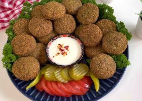 طريقة عمل كوكيز الطعمية بصوص الطحينة الحلوة