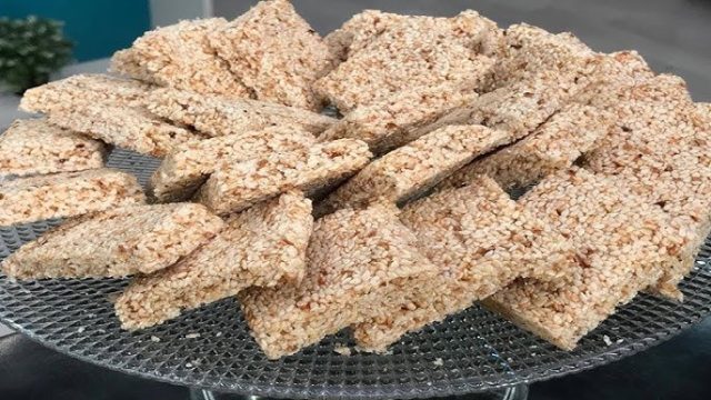 طريقة عمل حلاوة السمسمية