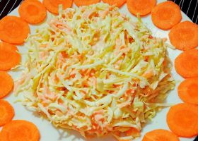 طريقة عمل سلطة الملفوف بالجزر والبصل مثل المطاعم