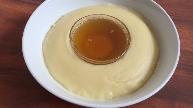 طريقة عمل عصيدة الرمل الذهبي بحليب القمر