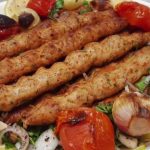 طريقة عمل كباب البطيخ المشوي على الفحم بجناح دجاج مفروم