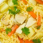 طريقة عمل شوربة الشعيرية والثوم والهيل