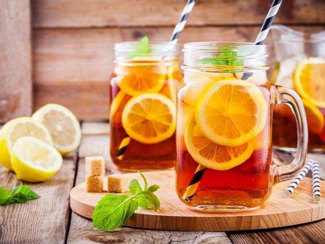 طريقة عمل شاي منعش مثلج بالعسل والنعناع