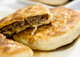 طريقة عمل بان كيك باللحم للعيد