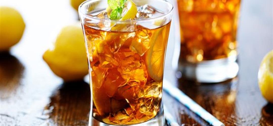 طريقة عمل شاي مثلج بالتين المجفف والزنجبيل الطازج