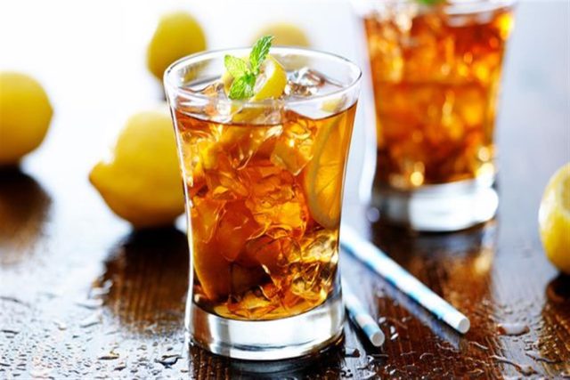 طريقة عمل شاي مثلج بالتين المجفف والزنجبيل الطازج