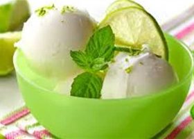 طريقة عمل آيس كريم الليمون والنعناع في المنزل