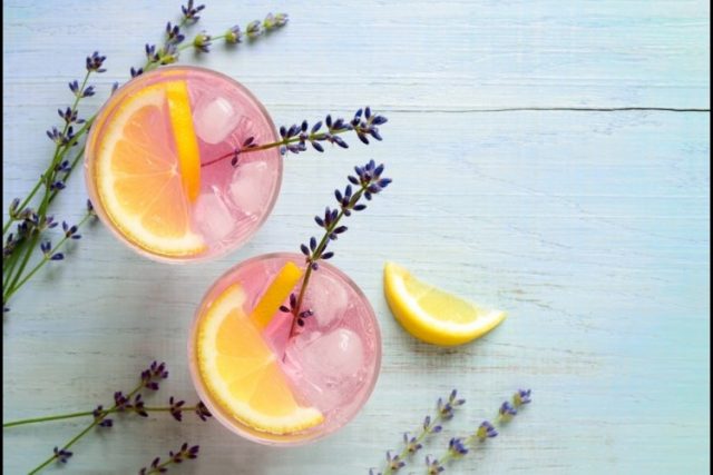 طريقة عمل موكتيل اللافندر والليمون الاخضر