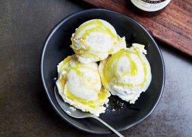 طريقة عمل ايس كريم العدس بالكركم وزيت الزيتون البكر