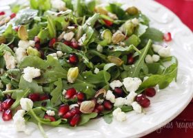 طريقة عمل سلطة جرجير بالرمان والجبنة الفيتا