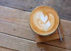 طريقة عمل شوربة القهوة بحليب جوز الهند