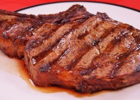 طريقة عمل ستيك اللحم المشوي بالزبدة