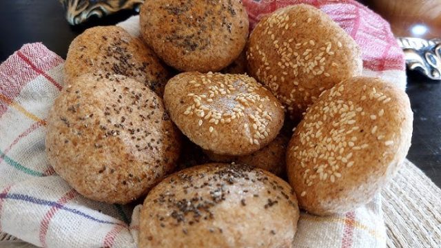 طريقة عمل خبز اللوز الخفيف