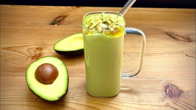 طريقة عمل عصير الأفوكادو والسبانخ الصحي