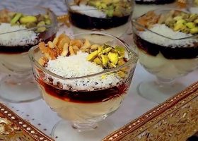 طريقة عمل مهلبية بجبنة الريكوتا وشرائح العنب الاحمر