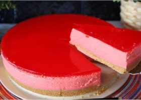 طريقة عمل كيكة الجيلي الباردة