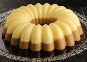 طريقة عمل كيكة الشوكولاتة بالكريم كراميل