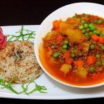 طريقة عمل يخنة بطاطس بازلاء وجزر مع الأرز