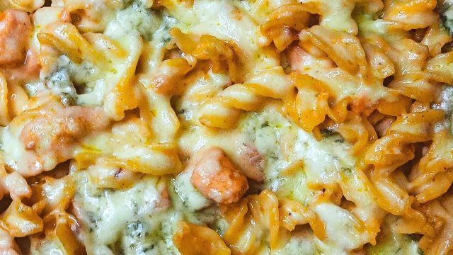 طريقة عمل مكرونة تشيكن بافلو