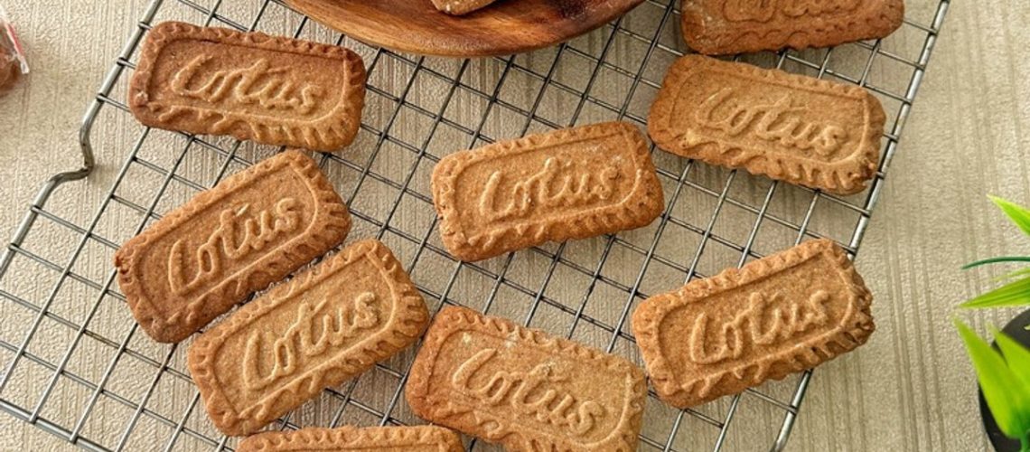 طريقة عمل بسكويت اللوتس بالكريم كراميل