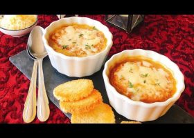 طريقة عمل شوربة البصل الأصلية