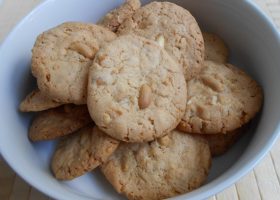 طريقة عمل بسكويت بالفول السوداني