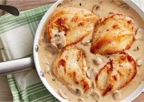 طريقة عمل دجاج كريمي بالمشروم