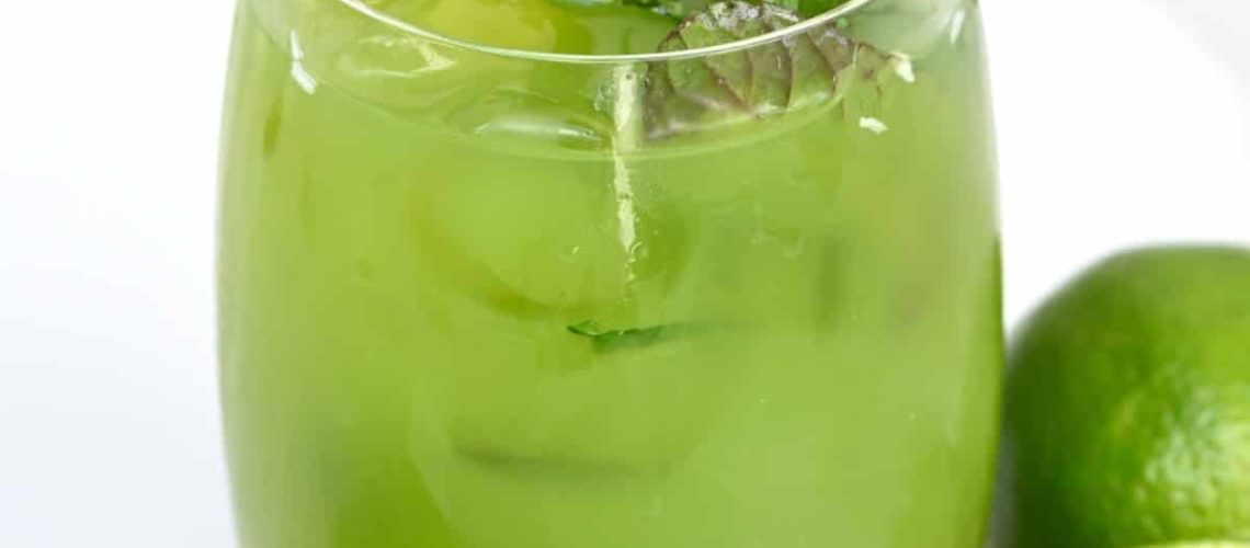 طريقة عمل عصير العنب الأخضر