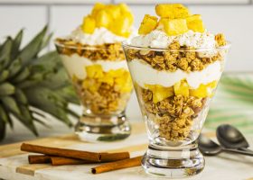 طريقة عمل بارفيه اناناس بجوز الهند المحمص والزعتر