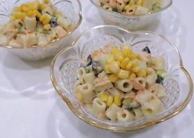 طريقة عمل سلطة المكرونة بالالوان و صوص زبادى كركديه