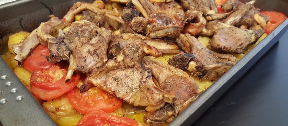 طريقة عمل لحم محمر بالفرن مع خضار مشوية