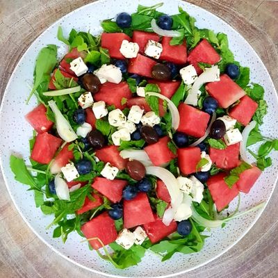 طريقة عمل سلطة بطيخ مشوي وجبنة فيتا محمصة