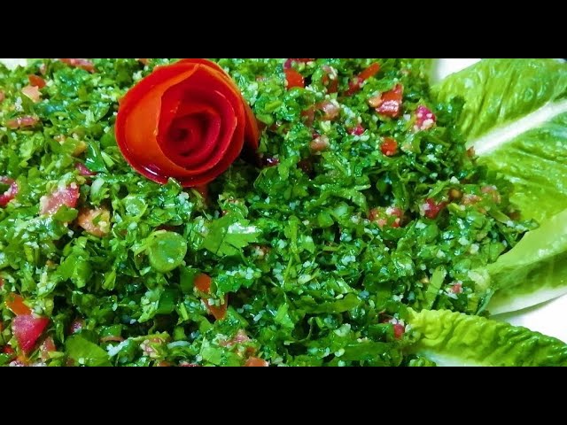 طريقة عمل تبولة خيار باللبنة والنعناع المفروم