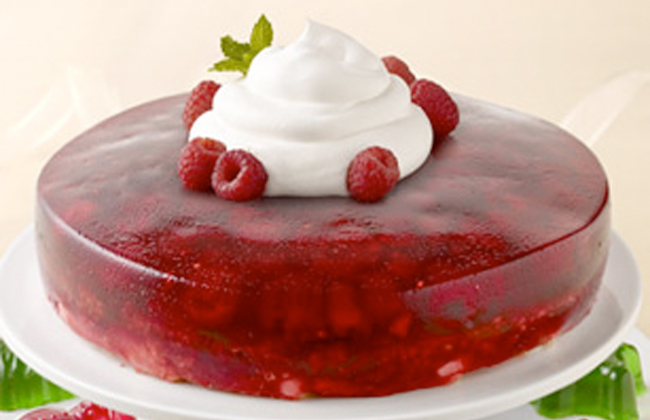 طريقة عمل جيلى شاى اخضر بالفراولة والريحان البنفسجى