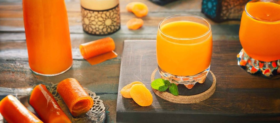 طريقة عمل عصير قمر الدين والنعناع بالليمون والزنجبيل