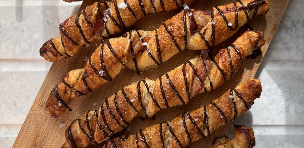 طريقة عمل كريب الكاكاو المحشى بزيتون اسود وكريمة الفستق