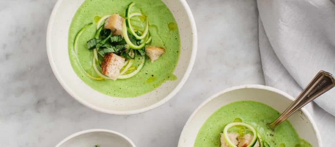 طريقة عمل شوربة كيوى مشوى بالريحان الأبيض وزيت السمسم