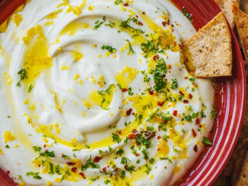 طريقة عمل تغميسة الفيتا والزعتر للفطور