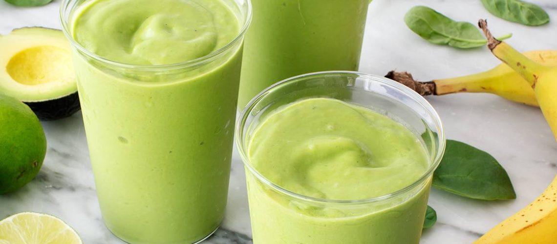 طريقة عمل عصير الأفوكادو بالقشطة والعسل