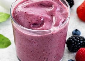 طريقة عمل عصير سبانخ وكرز مثلج بالفانيليا الطازجة