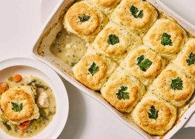 طريقة عمل فطائر الجبن بالدجاج