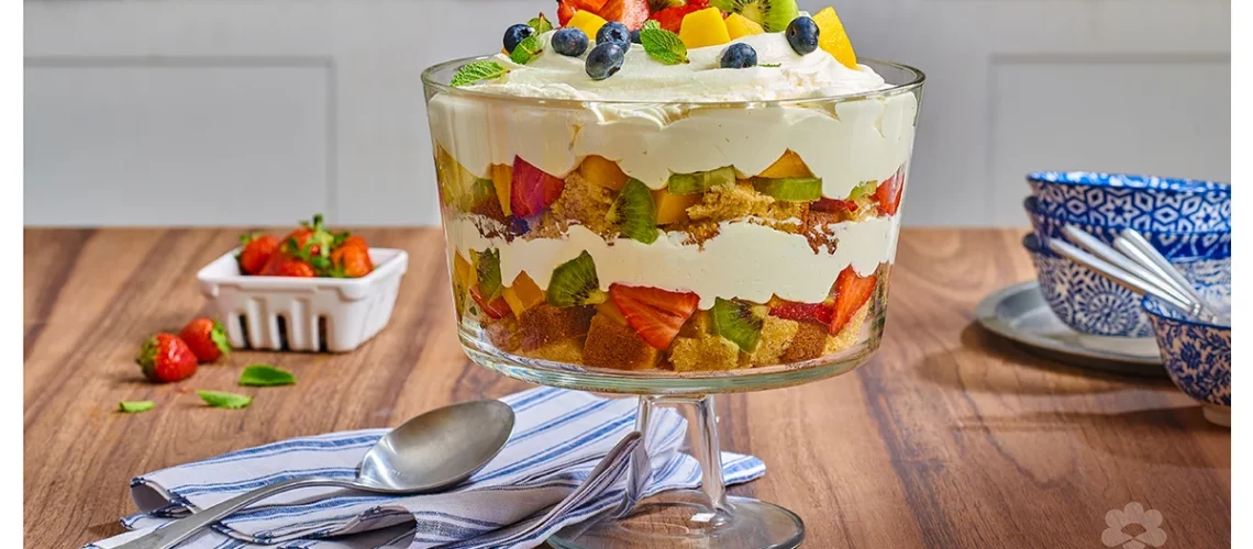 طريقة عمل ترايفل الفواكة الطازجة