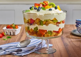 طريقة عمل ترايفل الفواكة الطازجة