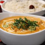 طريقة عمل شوربة اناناس مشوى بالكارى وحليب اللوز