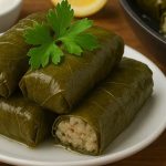 طريقة عمل لفائف ورق عنب محشى كينوا و تفاح بالقرفة