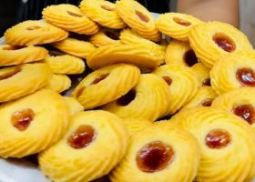 طريقة عمل بسكويت محشو بمربى الحمضيات