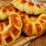 طريقة عمل فطيرة حلزونية بالجبنة
