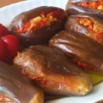 طريقة عمل مكدوس الباذنجان بالجوز